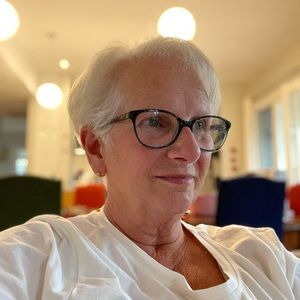 Meet your Posher, Deb